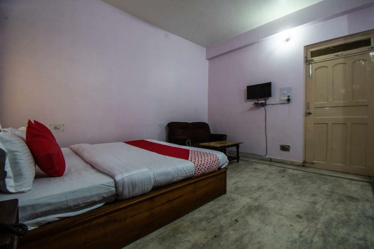 Oyo 29792 Piyush Hajipur Hotel Exterior foto