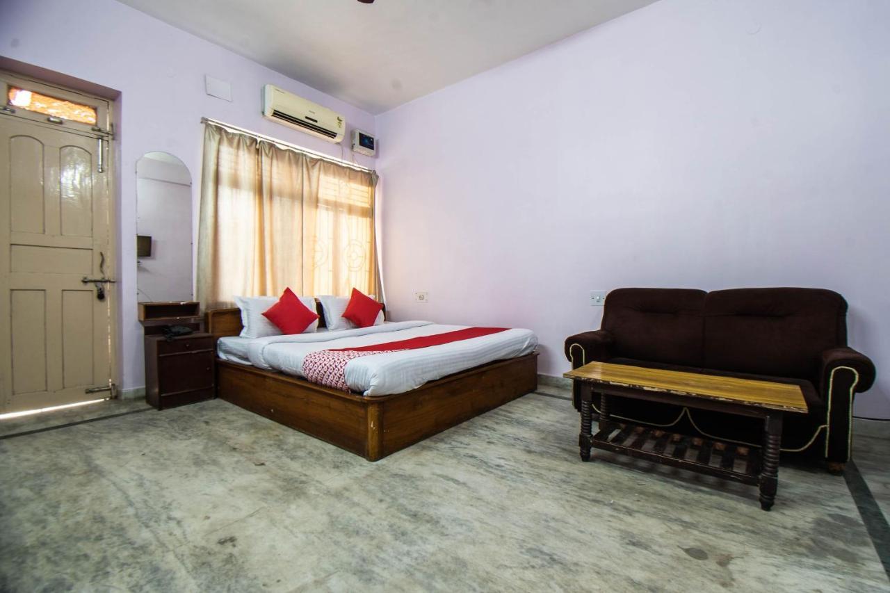Oyo 29792 Piyush Hajipur Hotel Exterior foto